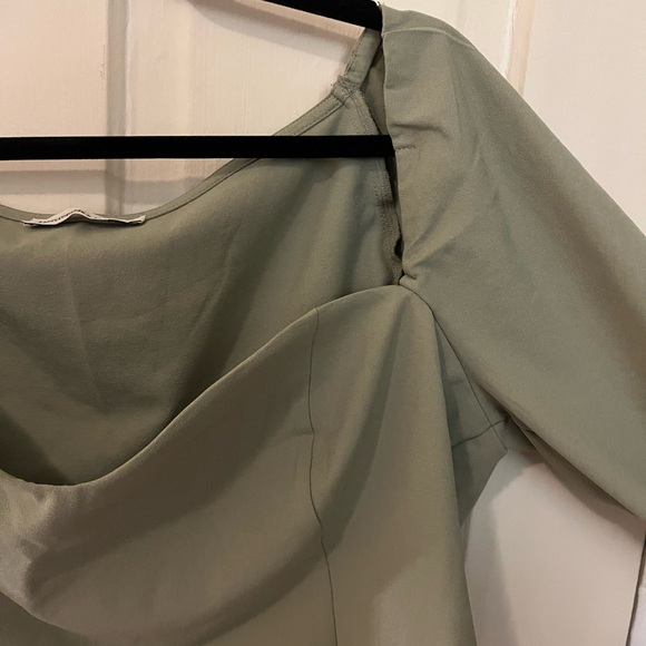 SOLD Abercrombie & Fitch Crop Top - Picture 3 of 5